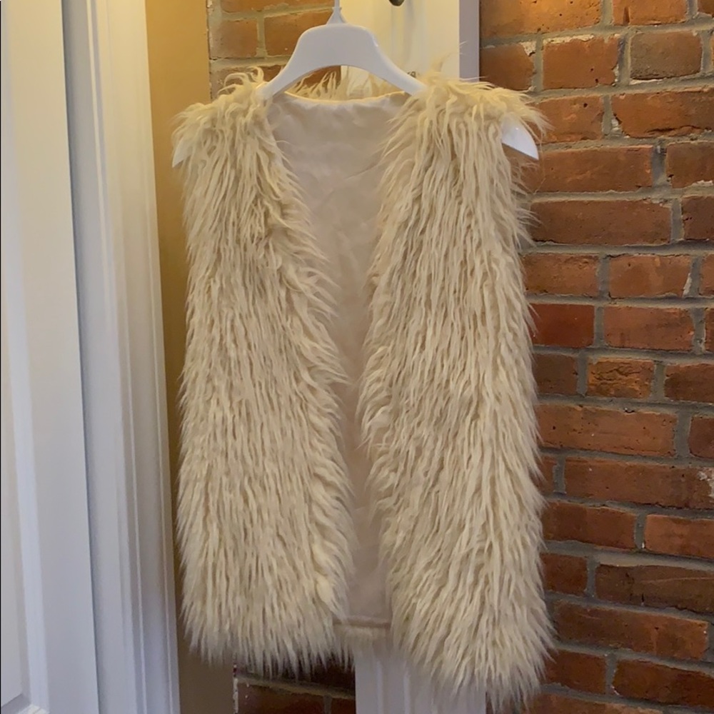 Vintage style faux fur vest